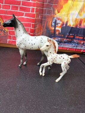 Bryer toy horses